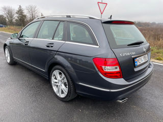 Mercedes C-Class foto 5