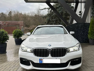 Аренда авто с водителем BMW, inchiriere auto cu șofer