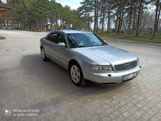 Audi A8 foto 3