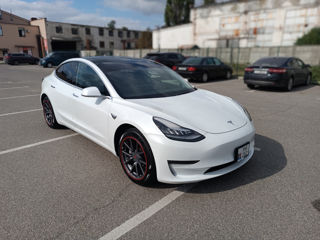 Tesla Model 3 foto 5