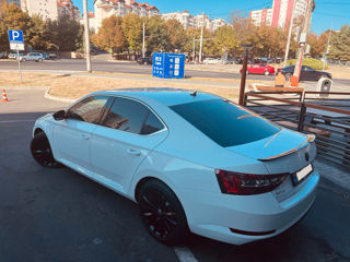 Skoda Superb foto 4