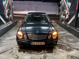 Mercedes E-Class foto 2