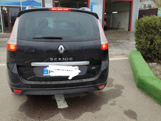 Renault Grand Scenic foto 8