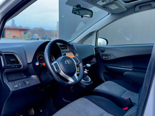 Toyota Verso-S foto 15