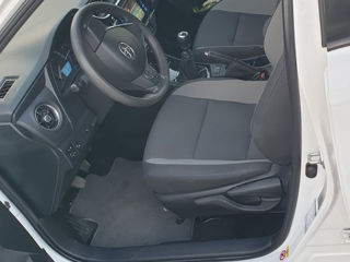 Toyota Auris foto 8