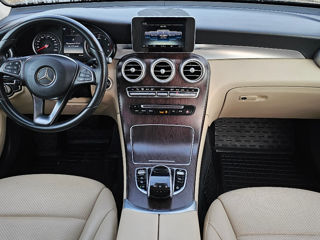 Mercedes GLC foto 8