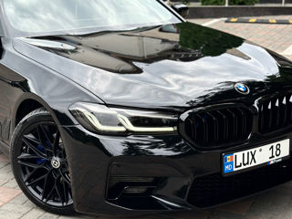 BMW 5 Series foto 1