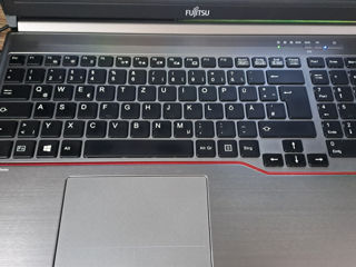 Продается ноутбук Fujitsu Lifebook E756 foto 4