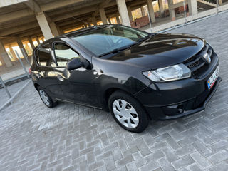 Dacia Sandero foto 2