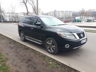 Nissan Pathfinder foto 5