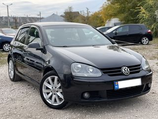 Volkswagen Golf foto 1