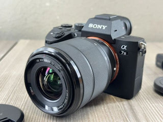Sony Alpha A7 III (Kit with FE 28-70 mm) foto 1