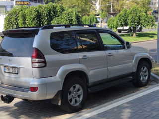 Toyota Land Cruiser Prado foto 2