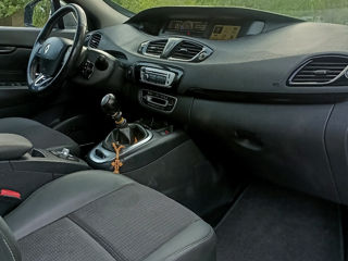 Renault Grand Scenic foto 9