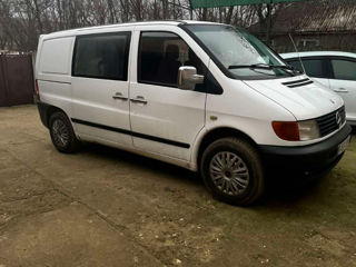 Mercedes Vito foto 2