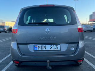 Renault Grand Scenic foto 2