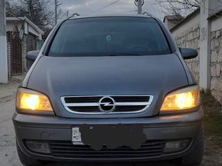 Opel Zafira foto 3