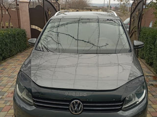 Volkswagen Touran foto 4