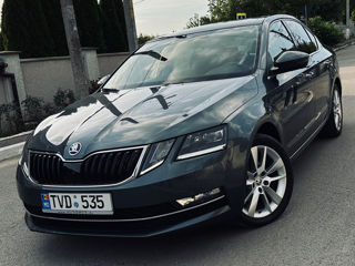 Skoda Octavia foto 1