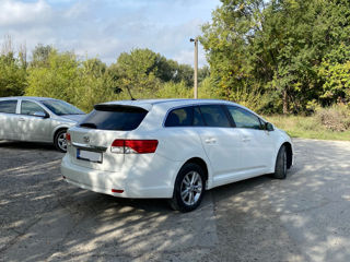 Toyota Avensis foto 5