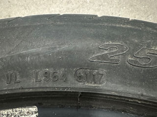 Pirelli 255 40 ZR 19 foto 3