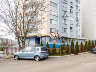 Apartament cu 3 camere, 94 m², Buiucani, Chișinău foto 17