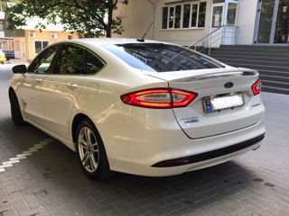 Ford Fusion foto 3