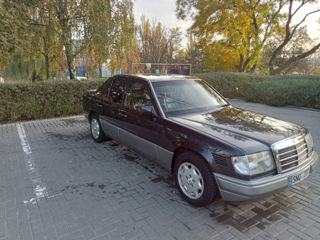 Mercedes Series (W124) foto 3