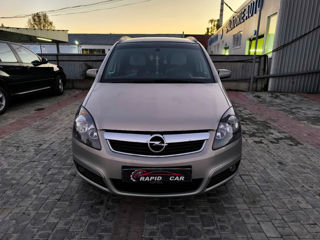 Opel Zafira foto 2