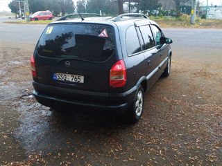 Opel Zafira foto 4