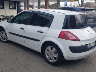 Renault Megane foto 2