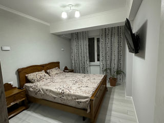 Apartament cu 1 cameră, 40 m², Centru, Chișinău foto 2