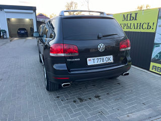 Volkswagen Touareg foto 3