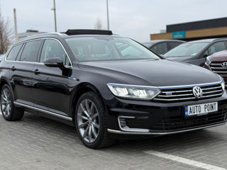 Volkswagen Passat foto 2