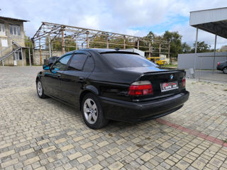 BMW 5 Series foto 5