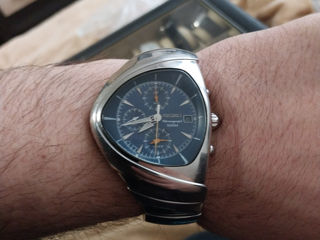 Seiko Men's Chronograph Assymetrical Streamline Ventura foto 3