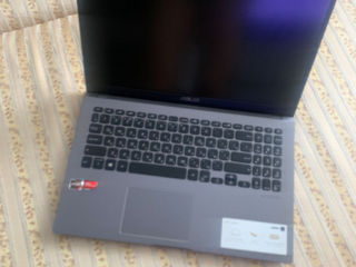 Asus Vivobook 15 (FullHD, AMD Ryzen 3, 8gb ddr4, SSD 256gb)