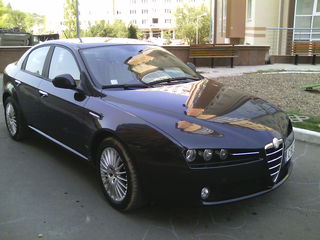 Alfa Romeo 159 foto 1