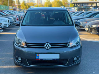 Volkswagen Touran foto 2