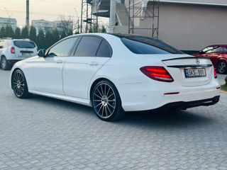 Mercedes E-Class foto 3