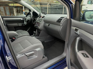 Volkswagen Touran foto 10