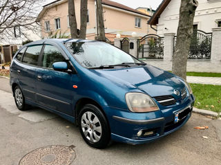 Nissan Almera Tino