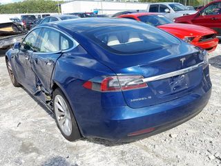 Tesla Model S foto 3