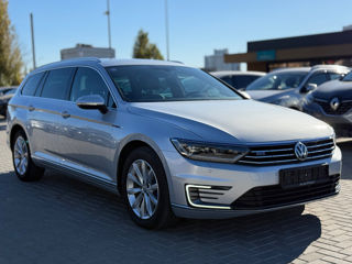 Volkswagen Passat foto 2