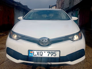 Toyota Auris foto 2