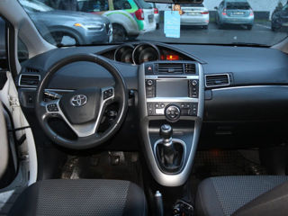 Toyota Verso foto 8