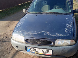 Ford Courier foto 4