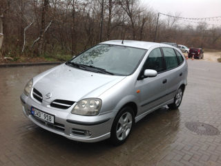 Nissan Almera Tino