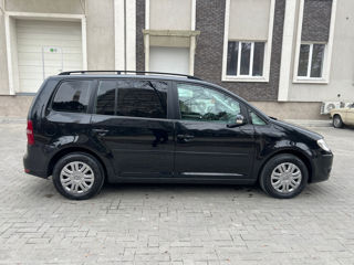 Volkswagen Touran foto 5