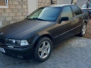 BMW 3 Series foto 1